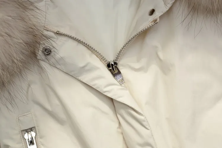 AYUNSUE, белая куртка-пуховик на утином пуху, Женское зимнее пальто с капюшоном и меховым воротником енота, женские пуховики, брендовая парка, Chaqueta Mujer KJ493