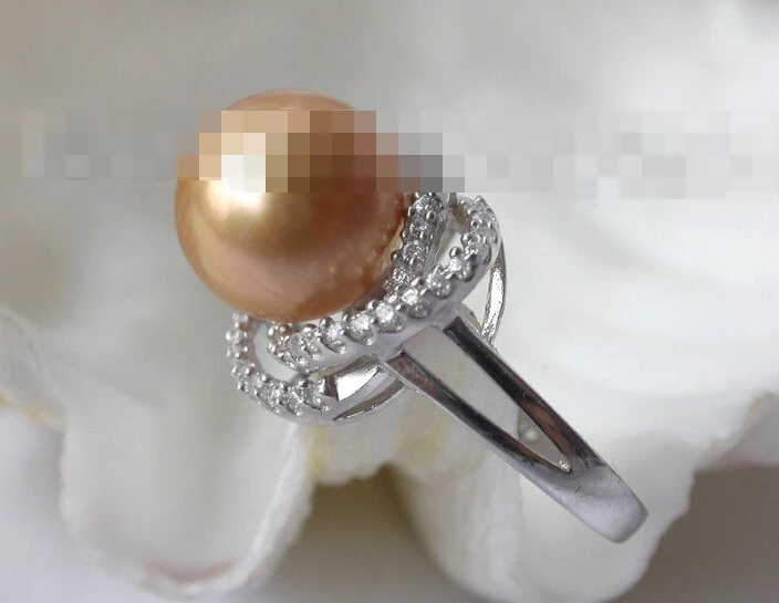 

00526 round gold south sea pearl ring