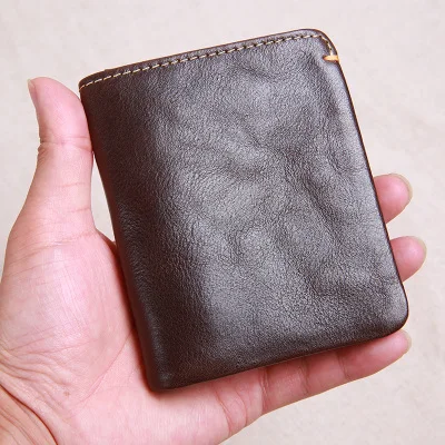 AETOO Wallet men's short leather super thin youth first layer cowhide handmade simple soft leather wallet vertical mini wallet - Цвет: Коричневый