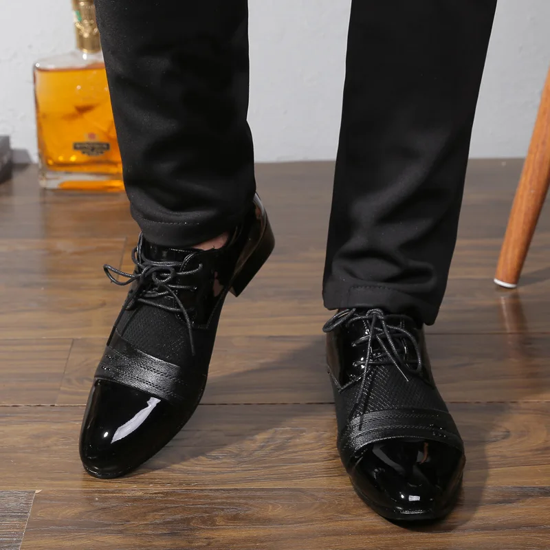 Популярные Классические Мужские модельные туфли с острым носком; мужские свадебные туфли из лакированной кожи; Туфли-оксфорды в деловом стиле; модная обувь; большие размеры