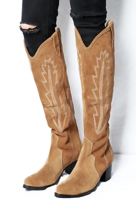 womens embroidered cowboy boots