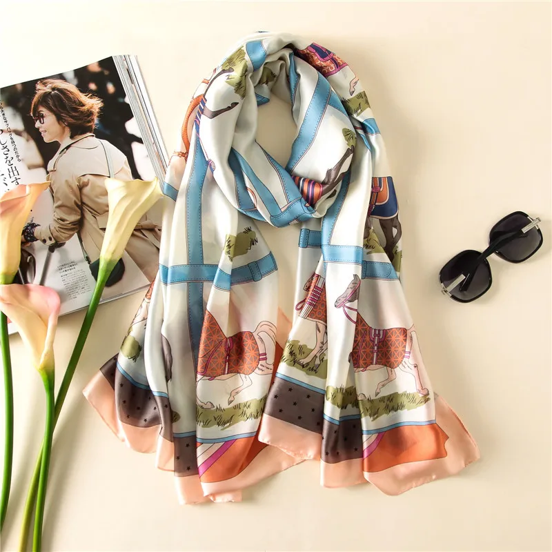 

2018 European and American fashion classic plaid wagon chain scarf shawl dual-use street decoration simulation silk scarf female