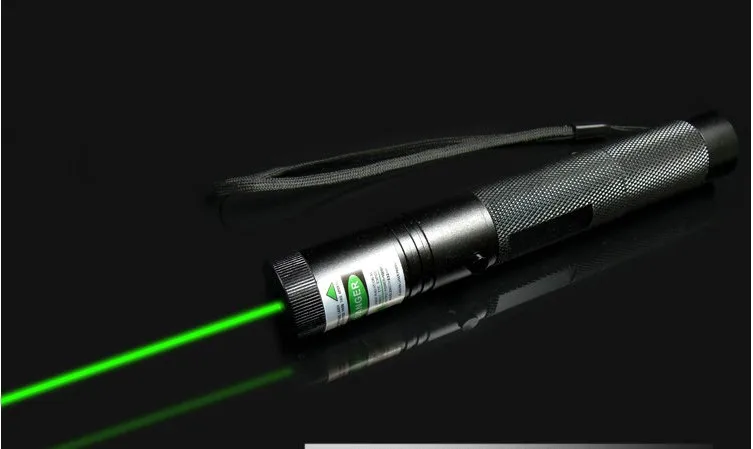 

NEW green laser pointer 100000 mw high power military 532nm LAZER Light hunting flashlight focus burning match,burn pop balloon