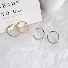 AOMU простые винтажные золотые металлические геометрические круглые полые серьги-гвоздики для женщин и девушек, вечерние ювелирные изделия, подарок