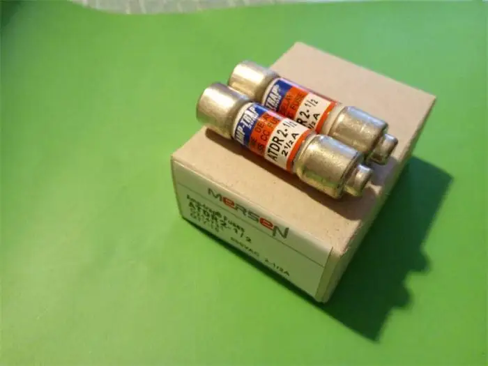 

Free shipping 5pcs ATDR 2 1/2 AMP TRAP 10X38 faray ceramic fuse 2.5A delay