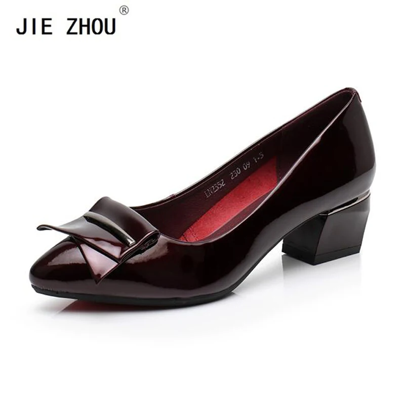 pointed mouth heels