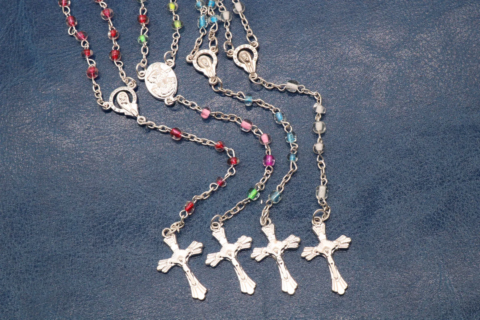 

Copper needle 4MM colored Necklace necklace for female Saint Jesus Cross Necklace Pendant Necklace + candy shape box