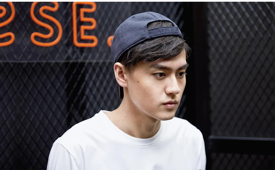 Xiaomi Youpin Trendy Solid Color Reflective Baseball Mi Cap Hat Sweat Absorption Reflective Snapback Hip Hop For Men and Women (8)