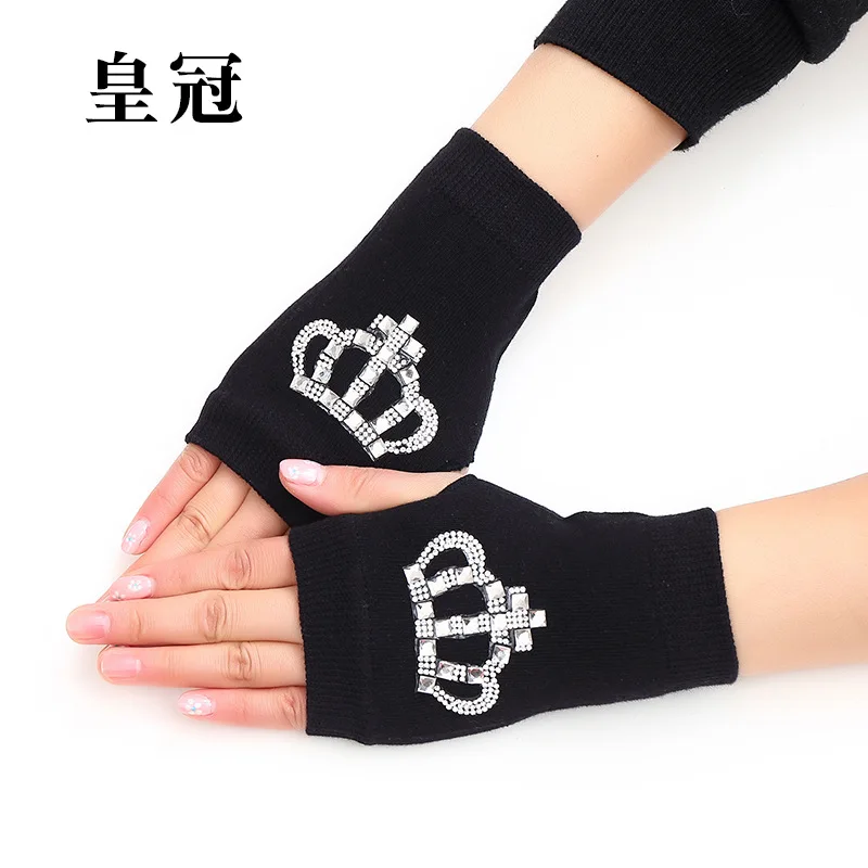 Lovely Cartoon Animals Pattern Skull Winter Rivet Gloves Women Warm Knitted Diamonds Sequins Cool Fingerless Dancing Gloves G101 