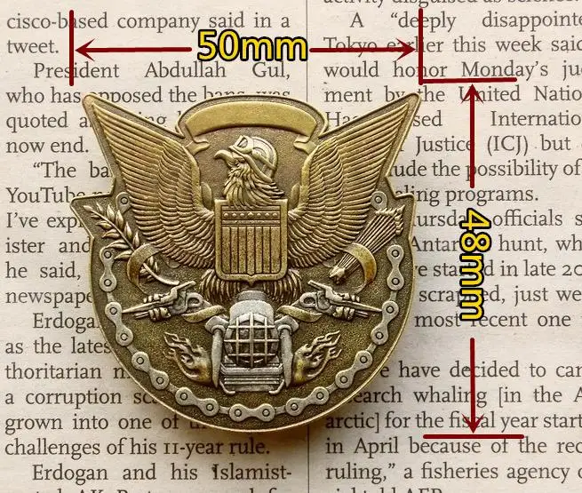 

Motorcycle Club Badge CLASSIC Eagle Wing Biker Brooches For clothes Hat Retro Metal Collar Pin Brooch Brass Motorbike Emblem