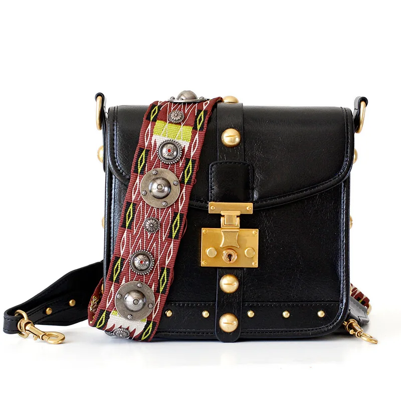

Autumn Top Quality Genuine Leather Rivet Wide Straps Shoulder Messenger Bag Solid Famous Designer Women Purses and Handbags Flap