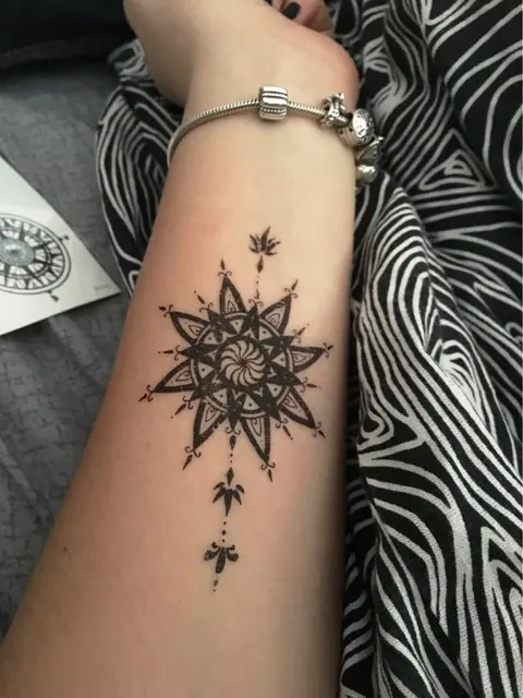 Wodoodporna Tymczasowa Tatuaż Starożytny Klasyczny Totem Gwiazda