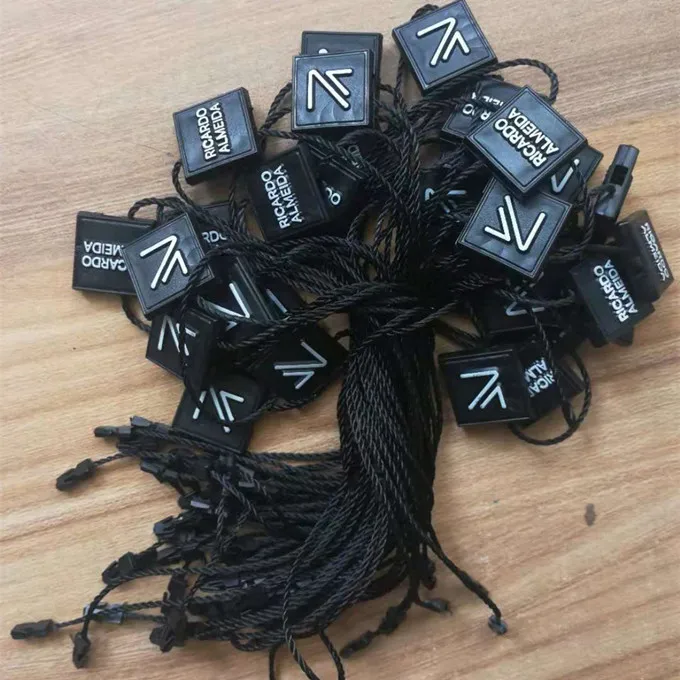 

5000pcs/PACK 15MM Plastic seal Tag For hang tag with string Rope tag Square shape for clothese bags