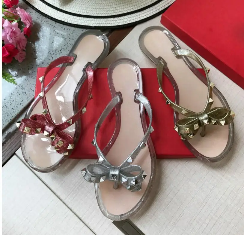 

New Summer 2019 Brand V Women's Shoes Riveted Butterfly-knotted Flat-soled Anti-skid Sandals Jelly Rubber Shoes Beach Shoes 41