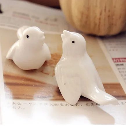 

Hot Sell Zakka Ceramic White Bird Mini Decoration Ceramic Crafts Artificial Ceramic Birds For Home Decoration Photo Prop