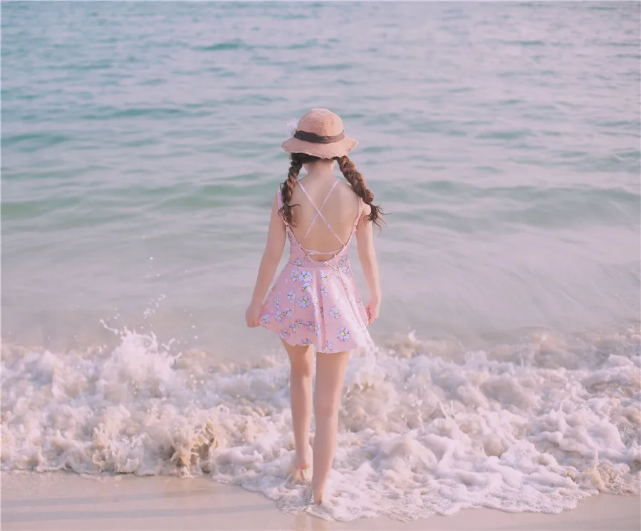 The Latest Fashion Style Kawaii Girl One Piece Swimsuit Hollow Out Flowers Printed Sexy Beach Wear Bodycon Slim Women Swimwear1