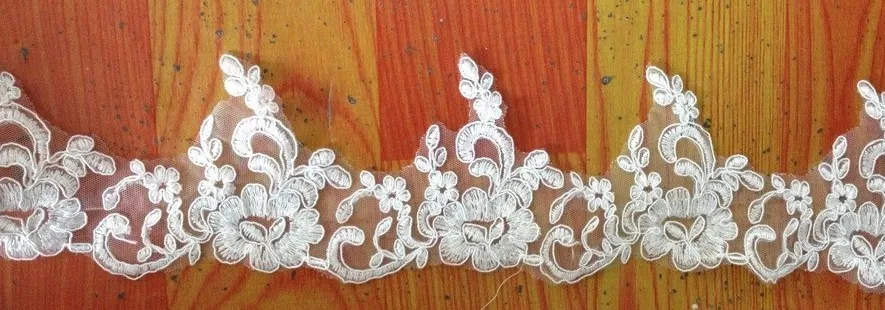 Lace hem 23