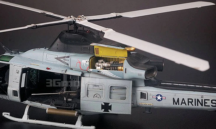 1/48 Американский темно-UH-1Y ядовитый вертолет KH80124