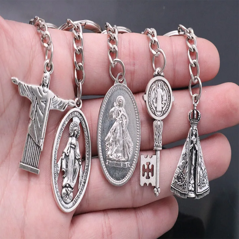 

All Catholic cheap keychain gifts, all Saints Jesus cross jewels, gift car key chains