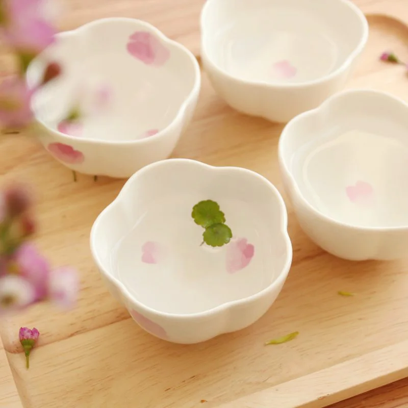 

Japan Zakka Style Ceramic Sakura Petals Printed Mugs Porcelain Water Cups Creative Drinkware Pudding Milk Shake Small Cup Cute
