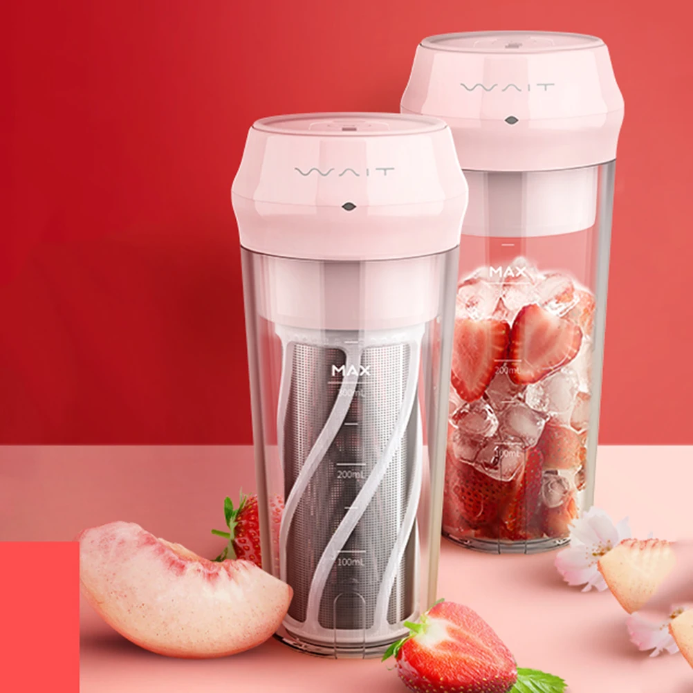 

1PC Mini Portable Electric Home Automatic USB Charging Juice Vegetables Fruits Machine (White)