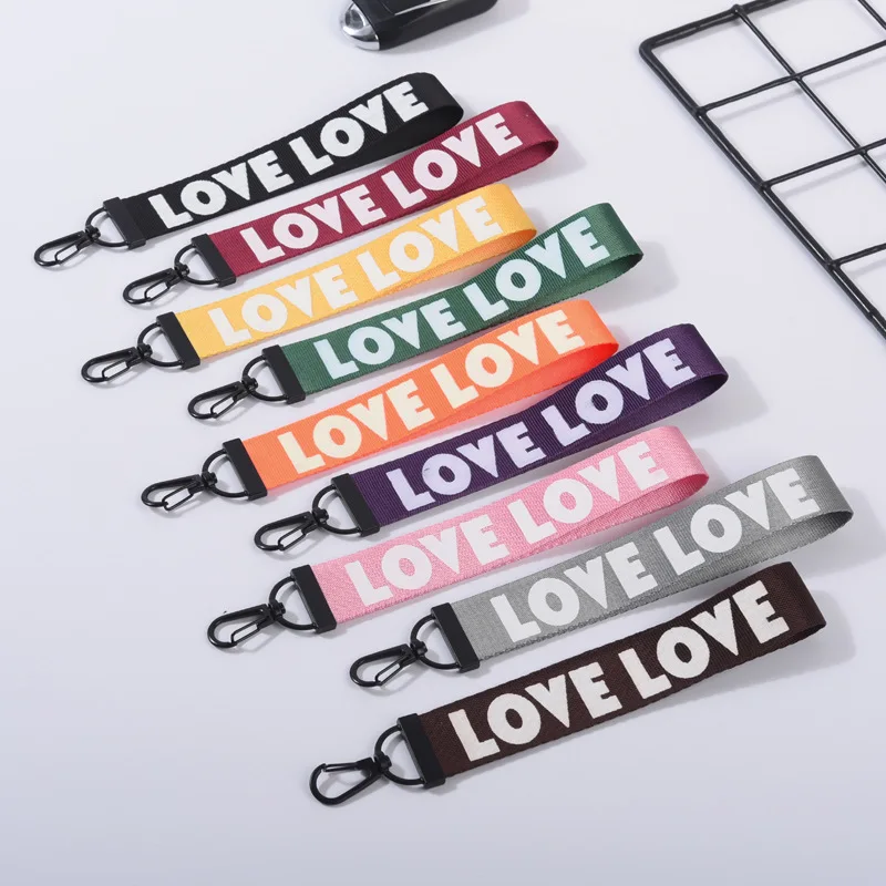 

New LOVE Keychain Ribbon Ribbon Keychain Explosion Fashion Pendant Birthday Gift K2252