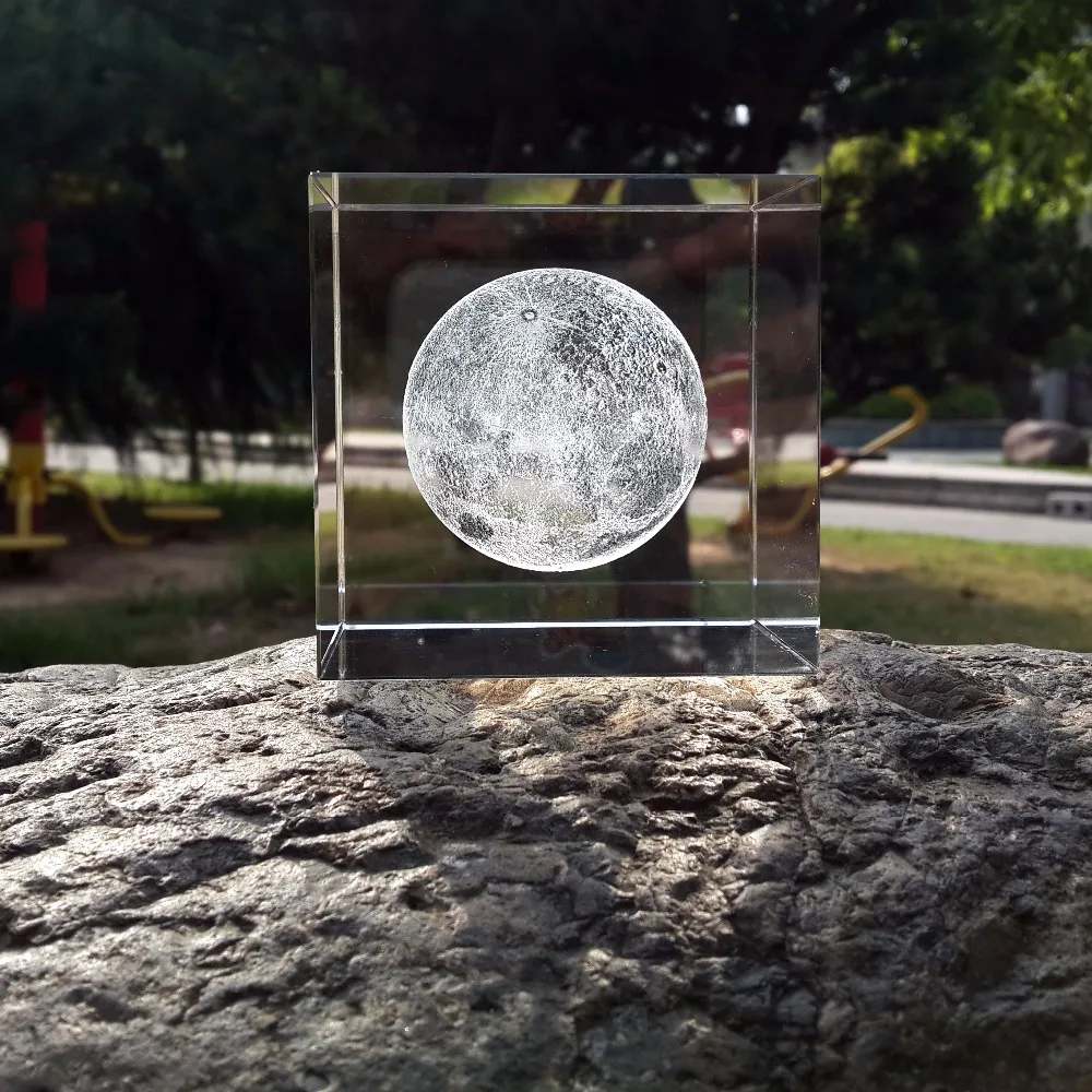 

Crystal Glass 3D Moon Cube Paperweights Clear Rare feng shui Figurines miniatures For Home Wedding Decor