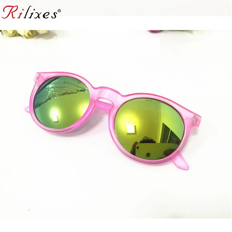 

RILIXES 2018 New Kids Sunglasses Children Boys Girls Sun Glasses Child Plastic Frame Rivet Colorful Goggles SHADES Eyewear