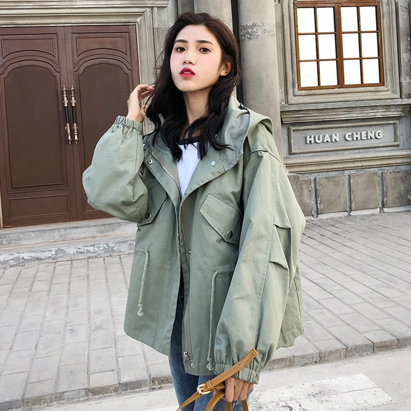 Kopen FTLZZ Nieuwe Losse Trenchcoat Lente Herfst vrouwen Hooded Zwart Groen Windjack Bovenkleding Vrouwelijke Casual Trenchcoat