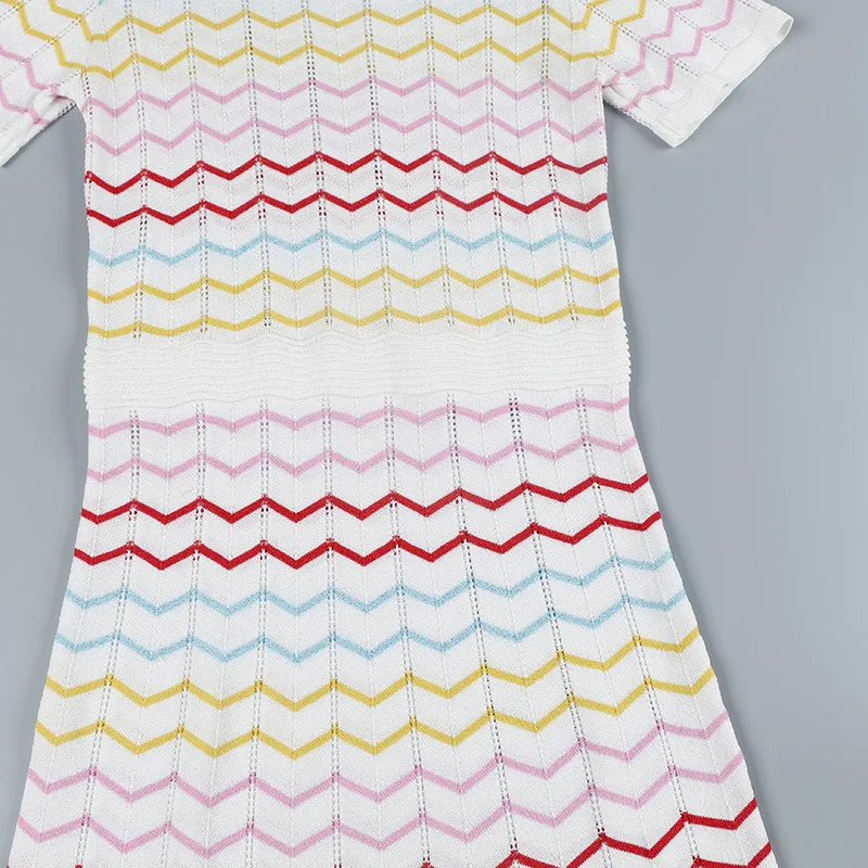 10933247905_876137560