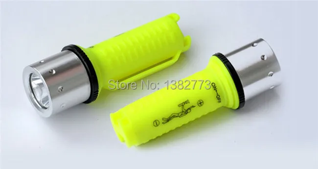 cree t6 diving flashlight  (1).jpg