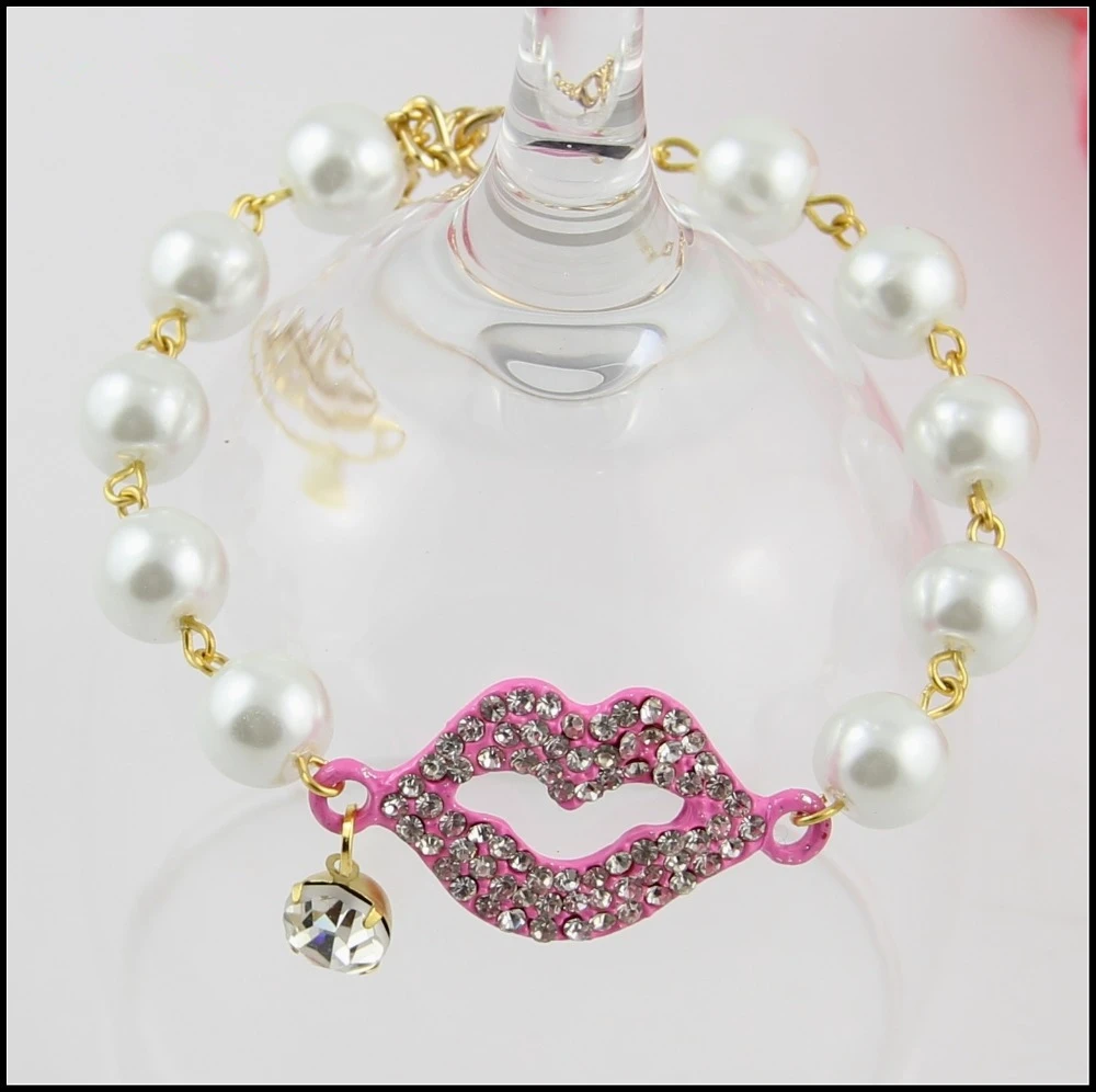 

CirGen,3 colors Fashion cute Rhinestone sexy Lip pendant faux Pearl Chain Charm Bangle Bracelet Jewelry Women jewelry,B52