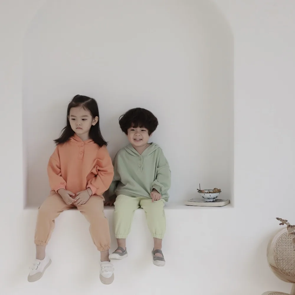 Свитер с капюшоном в Корейском стиле для девочек и мальчиков хлопковая Осенняя детская футболка для детей от 1 до 7 лет