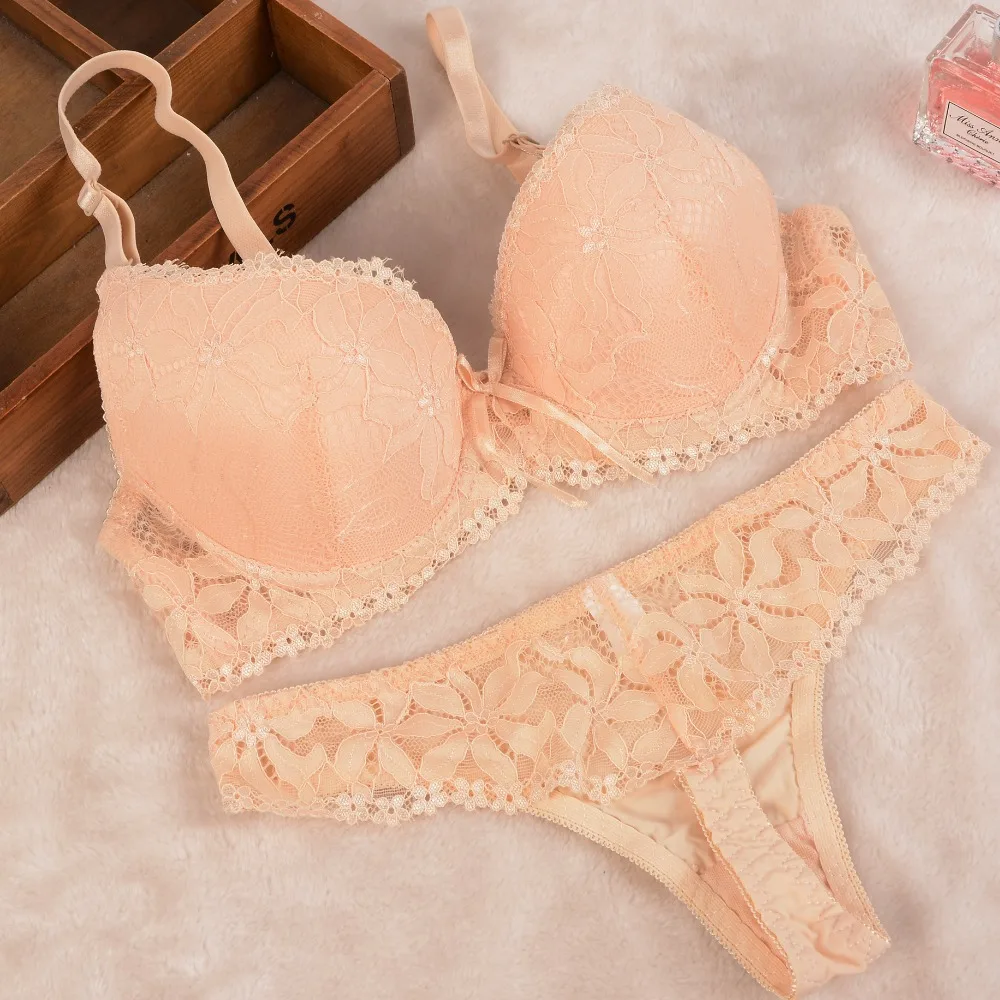 Cheap]New 2019 Lace Embroidery Bra Set Women Plus Size Push Up