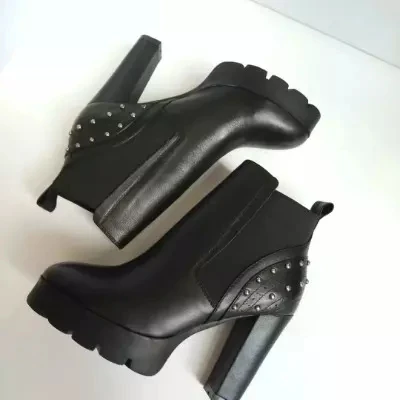 

Fashion Women Ankle Boots Platform High Heels 11CM Short Shoes Rivets Motorcycle Genuine Leather Designer famous Brand