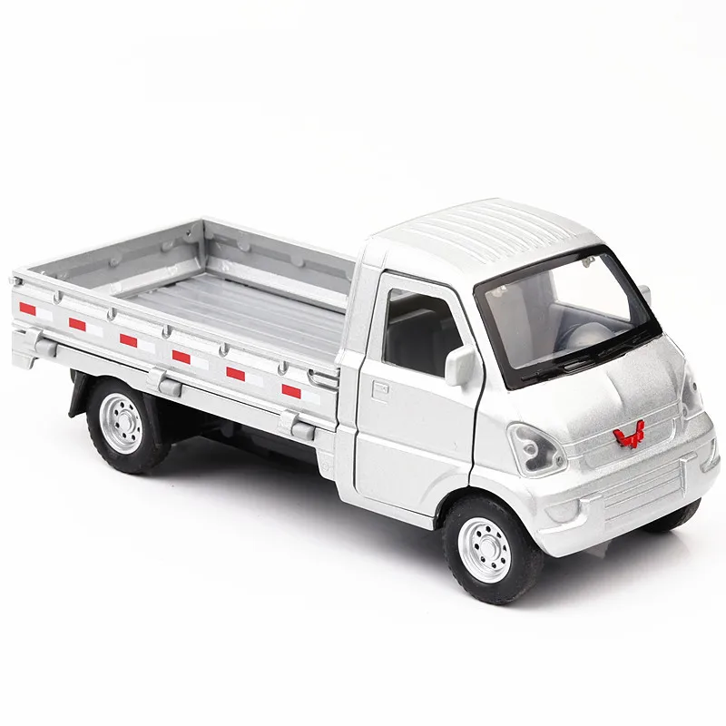 

Diecast Car 1/32 Model Truck Liuzhou Metal alloy Light Car Simulation Pull Back Vehicles Cars Toys For Kids Gifts For Children