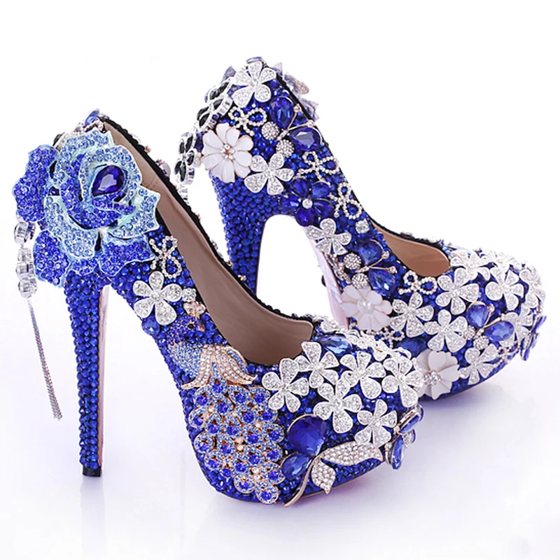 Модельные туфли украшенные синими кристаллами на высоком каблуке 2018|shoes over the