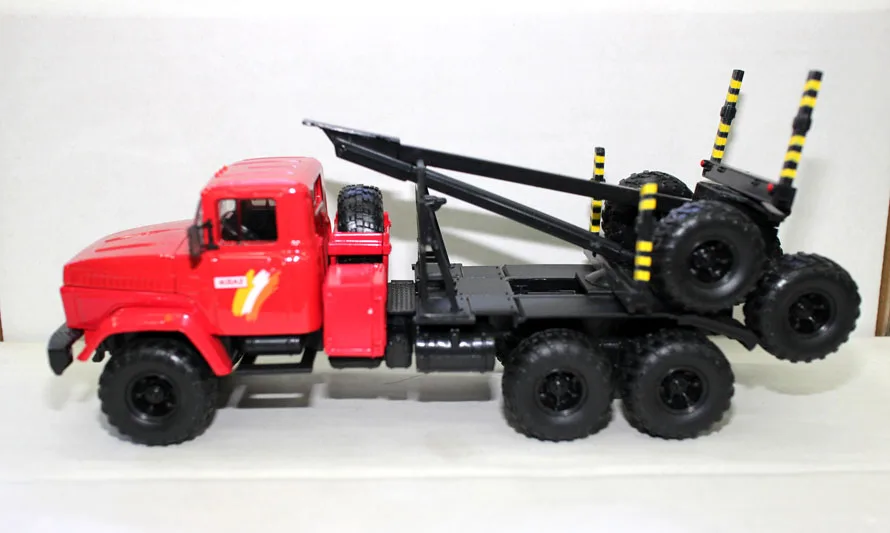 Коллекционная литая игрушка модель 1:43 Масштаб советское соединение краз