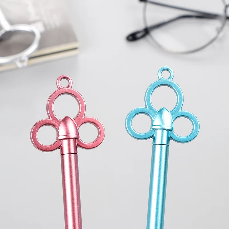 4090172715_1904087305