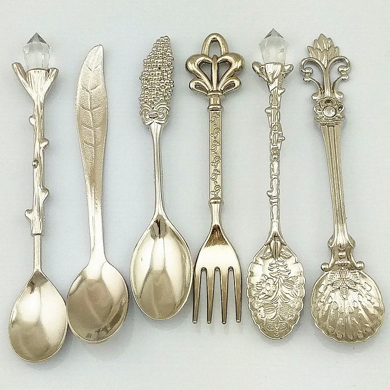 

6pcs Vintage Royal Style Dinnerwa Set Carved Mini Coffee Fork Cutlery Mini Dessert Ice cream Kitchen Dining Bar Tool