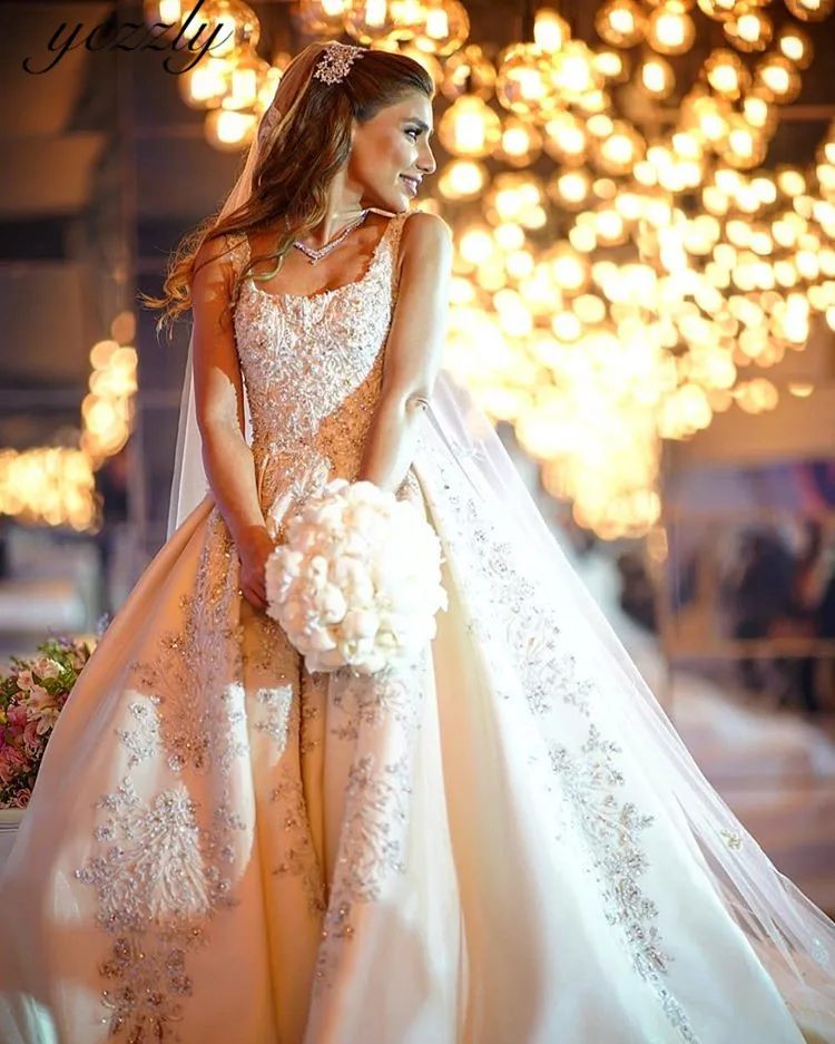 

Plus Size Wedding Dress Royal Square Neckline Ball Gown Satin Wedding Dress With Appliques Long Diamond Crystal Bride Dress W53