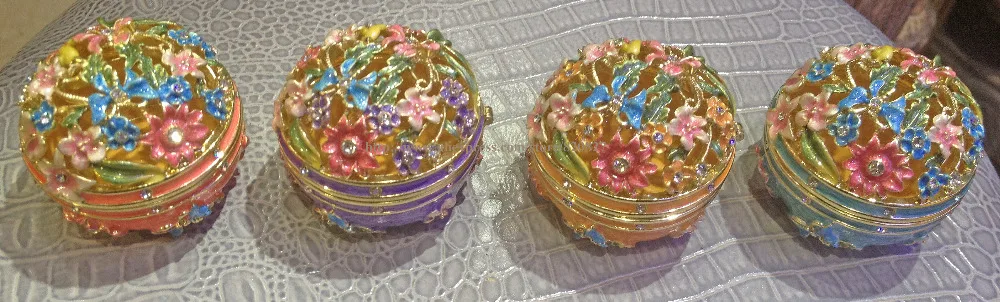 Decorative Paper Livsplendidly Musical Pink White Enement Ring Box