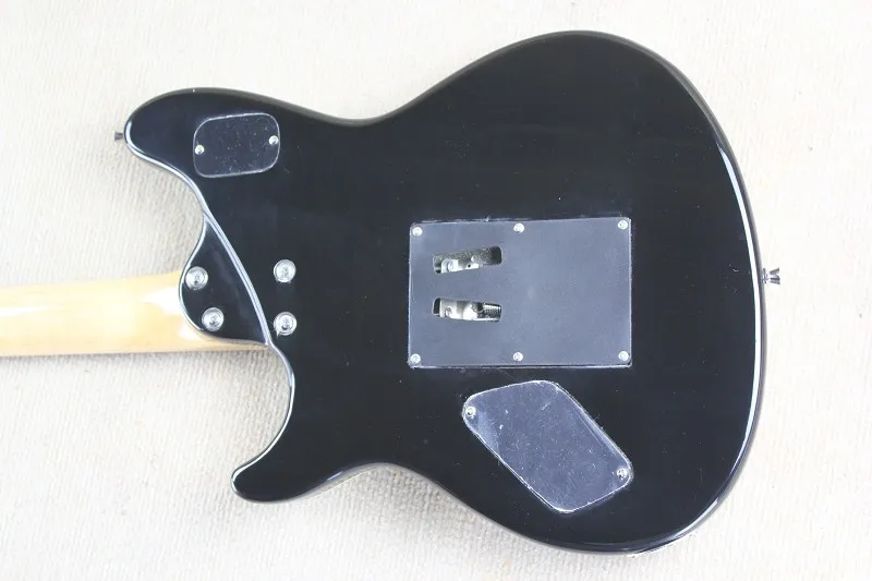 EVH-Wolfgang-electric-guitar-with-Floyd-Rose-tremolo-top-Quality (1)