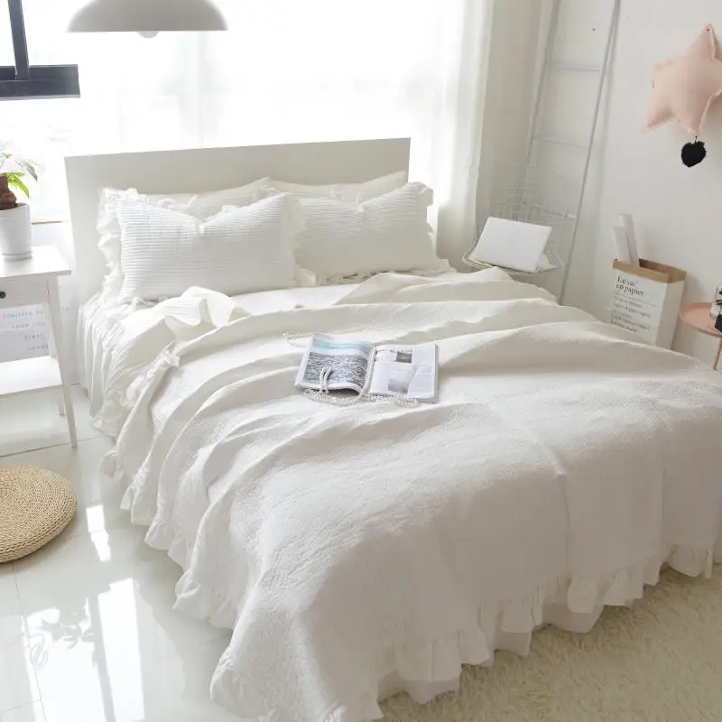 

FAMVOTAR Brief Style 3-Pcs Cotton Coverlets Bedspreads Fancy Pinstripe Ruffle Summer Bedspread Chic Farmhouse Style Queen Size