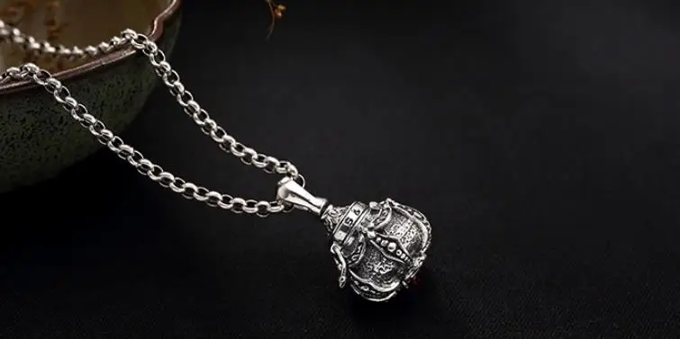 

Sterling S925 925 silver Pendant openable charm crown garnet ethnic vintage