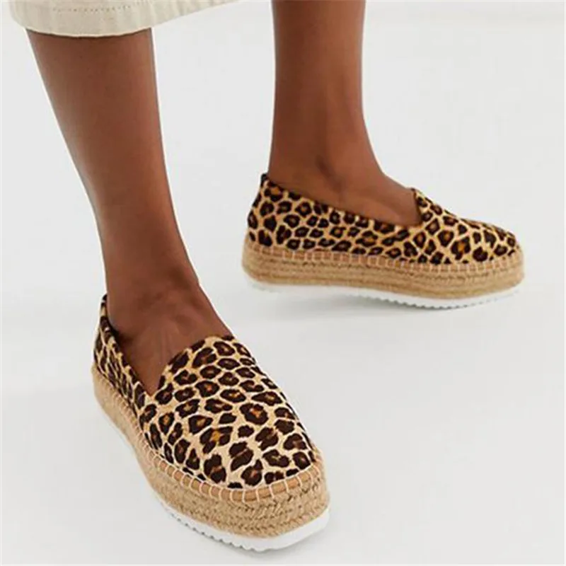 MoneRffi Faux Suede Espadrilles Shoes Casual Loafers Women Flats Ballet Comfortable Ladies Zapatos Mujer - Цвет: leopard