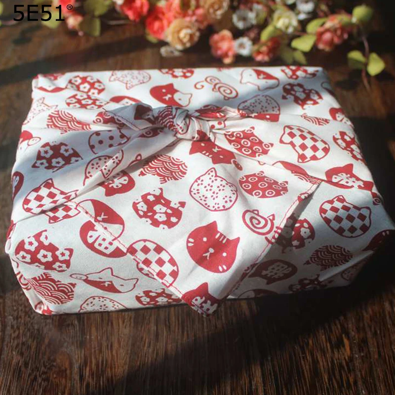 

Japanese style big handkerchief furoshiki cotton 100%/cat printed /Many uses