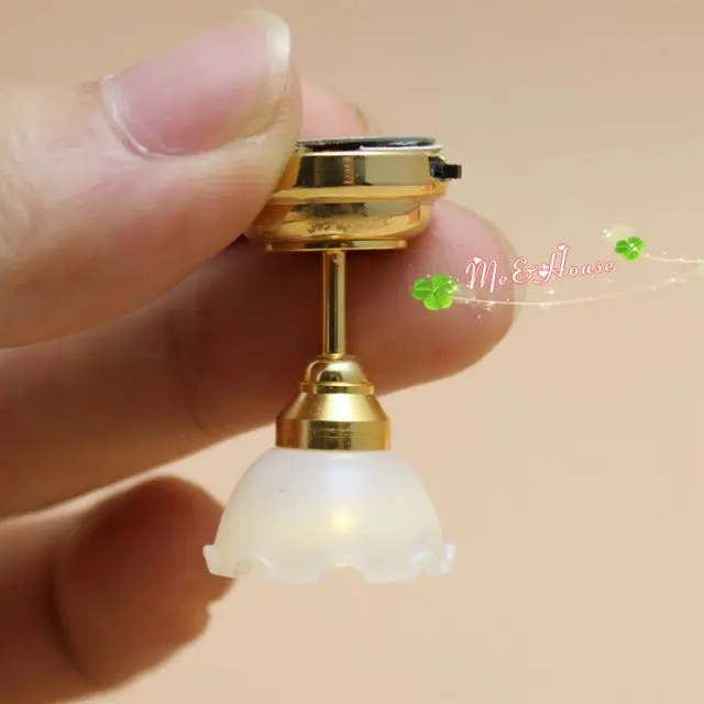 1:12 Puppenhaus Dekoration Mini Farbe LED Tischlampe Kabel ohne Batterie W0S3 