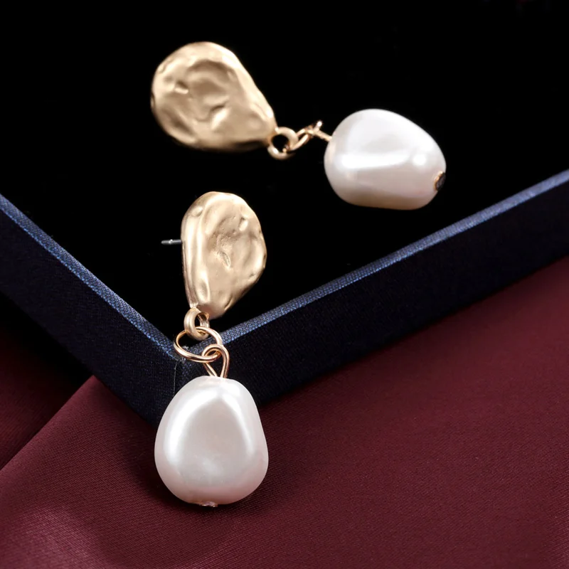 

Fashion Natural Pearl Earrings For Women Gold Geometric Pendant Long Drop Earrings Ladies Party Women Jewelry brincos bijoux