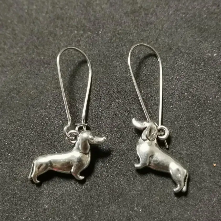 

Design Silver Bijoux 3D Dachshund Dog Drop Earrings For Women Retro Fashion Jewelry Dangle Earrings Statement Earrings Girl Gift